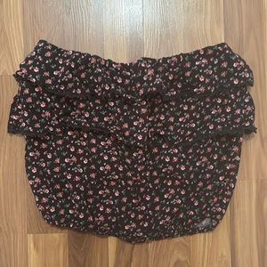 Black floral ruffled tube top